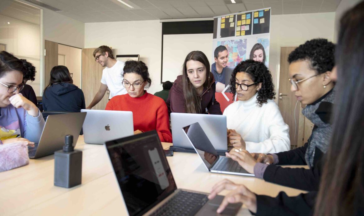 Simplon.co dévoile des formations dédiées aux femmes pour renforcer l’inclusion dans le numérique