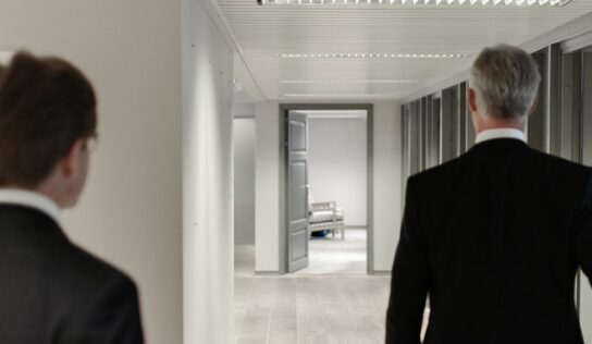 67 % des cadres envisagent d’utiliser l’IA pour décrocher leur prochain poste