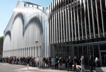 Aéronautique et défense : les secteurs embauchent à tour de bras